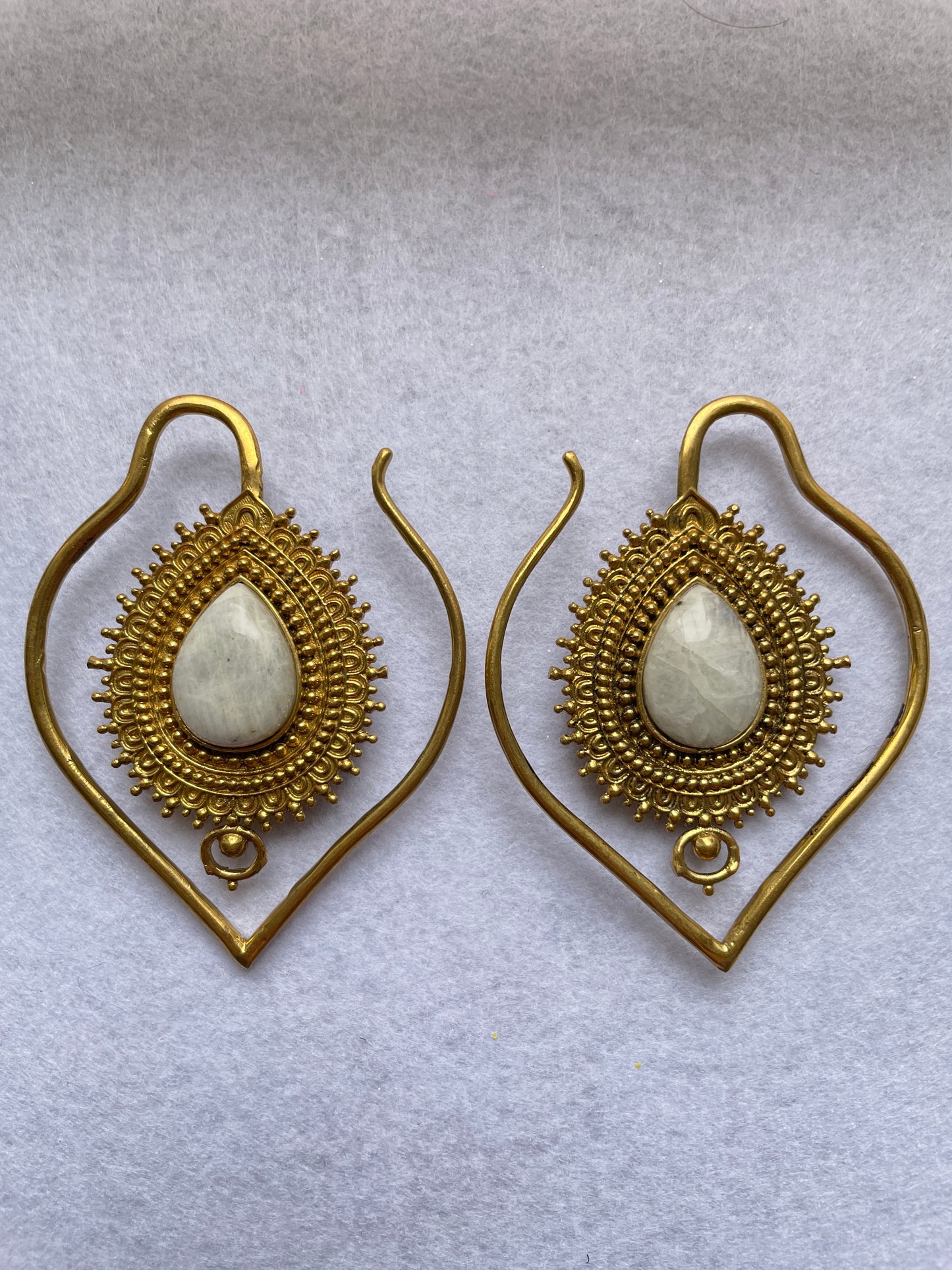 Pesos Antaris moonstone