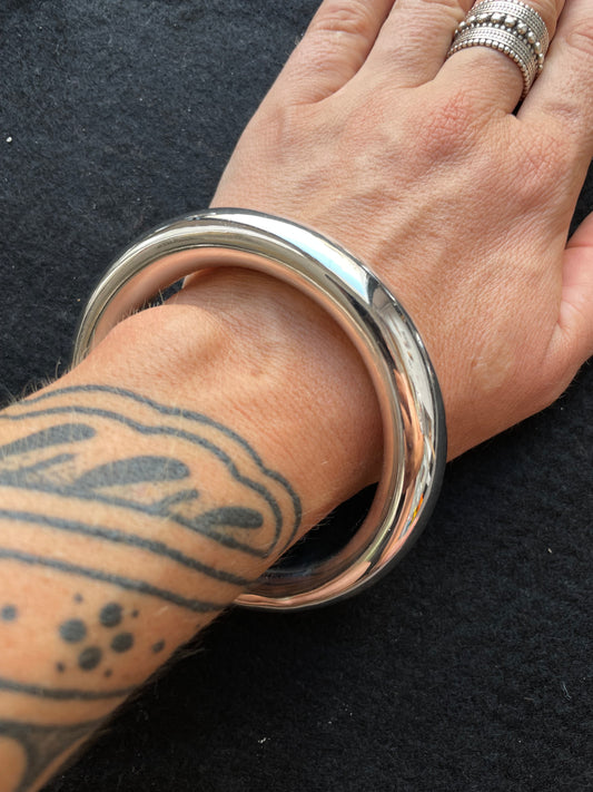 Pulsera plateada Gotra